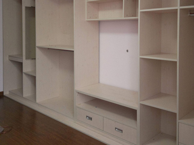 83㎡衣帽間翻新案例 深圳萬科星城華府 局部裝修現(xiàn)代簡約風格