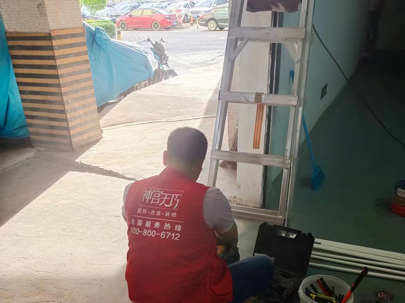 衛(wèi)生間馬桶改蹲便器需要抬高多少？為什么要抬高地面呢？