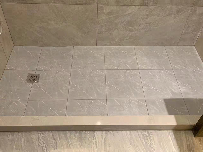 衛(wèi)生間淋浴隔斷什么時候安裝更好，這樣做簡單又省錢(圖1)