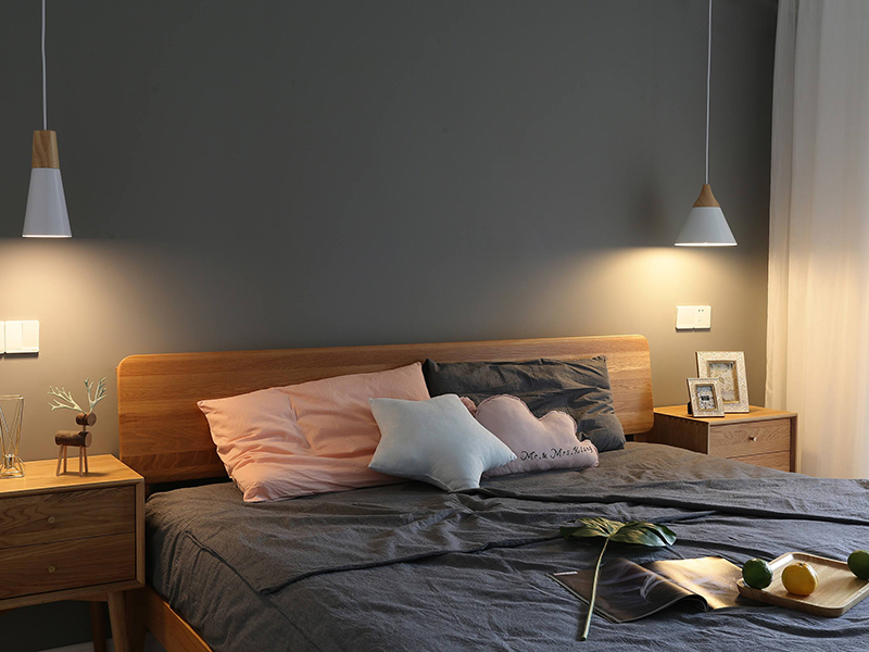 南京臥室安裝什么燈好？南京臥室安裝風扇燈好不好？(圖1)