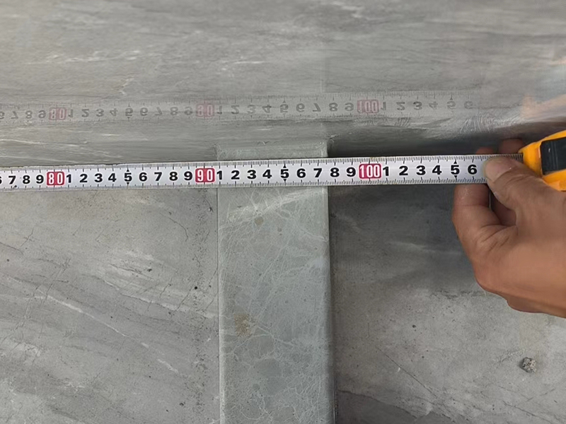 衛(wèi)生間改造不想拆瓷磚怎么翻新？衛(wèi)生間裝修費(fèi)用大概多少錢？(圖2)