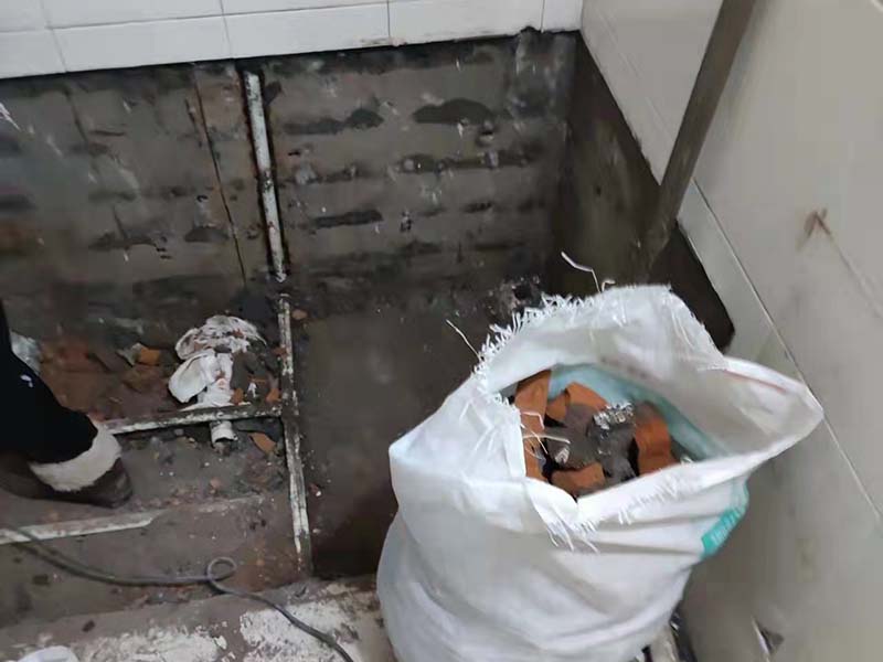 二手房廚房瓷磚翻新(圖2) 二手房廚房瓷磚翻新(圖2)