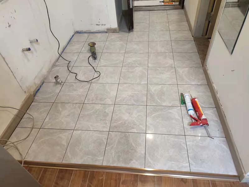 二手房廚房瓷磚翻新(圖3) 二手房廚房瓷磚翻新(圖3)