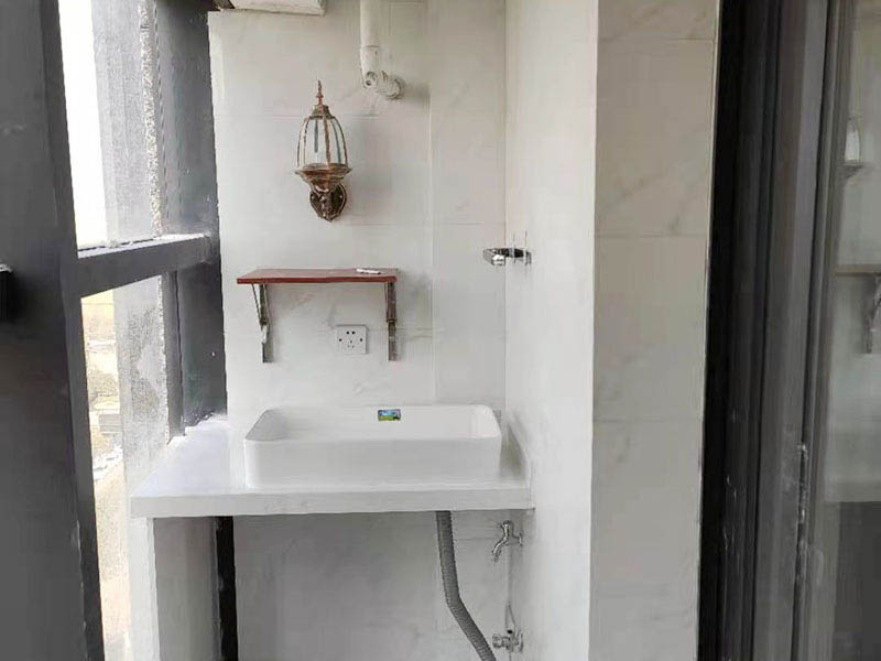 陽(yáng)臺(tái)翻新需要掛網(wǎng)嗎？(圖1)