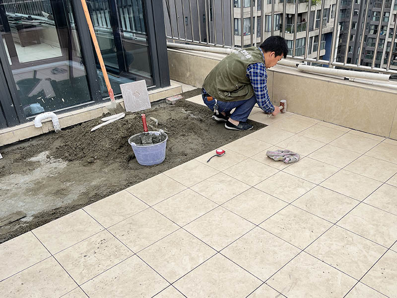 鋪大理石瓷磚和踢腳線安裝工藝(圖3) 鋪大理石瓷磚和踢腳線安裝工藝(圖3)