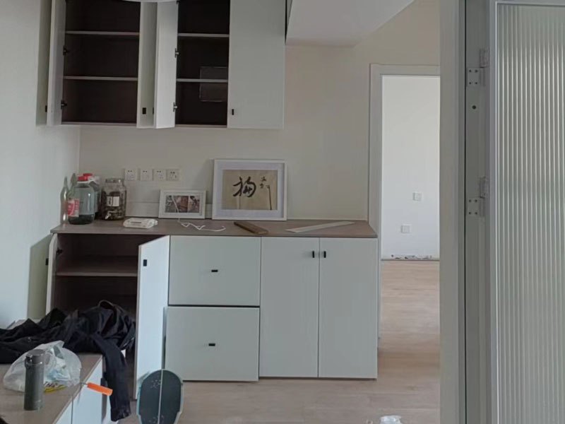 臥室墻面適合貼瓷磚還是刷漆？