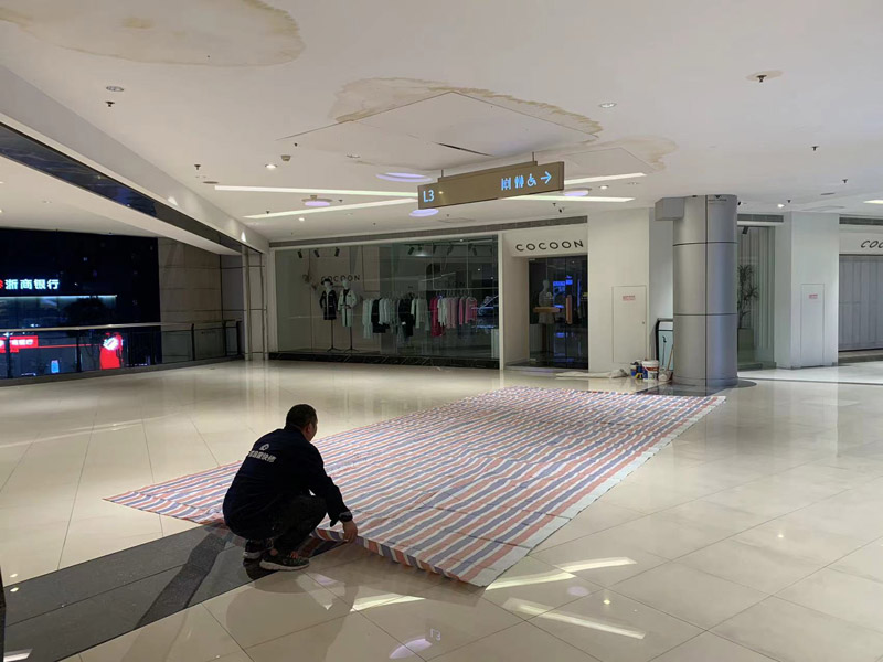 如何預(yù)防墻面起皮鼓包脫落(圖1) 如何預(yù)防墻面起皮鼓包脫落(圖1)