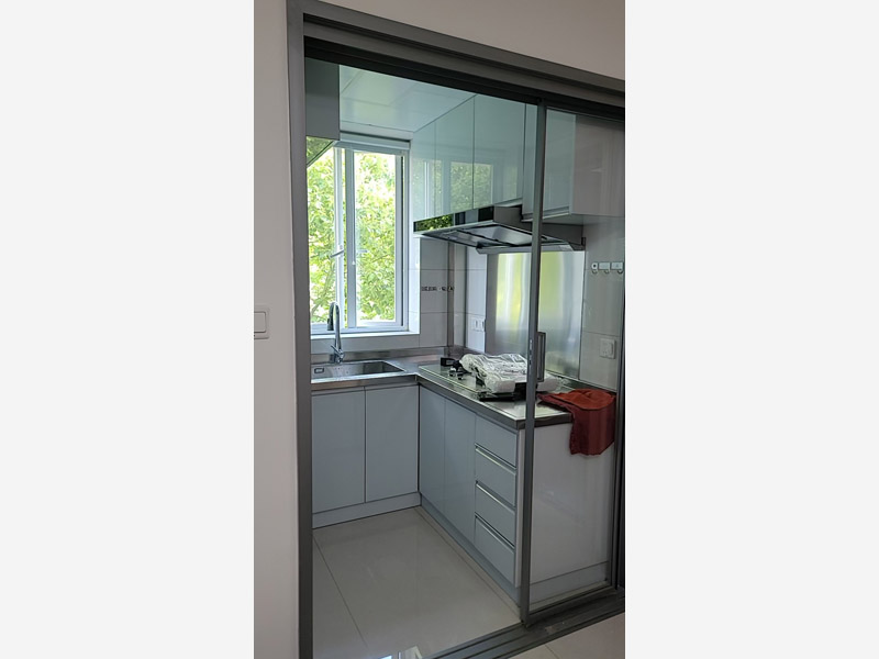 櫥柜定制怎么固定的墻面上的(圖1) 櫥柜定制怎么固定的墻面上的(圖1)