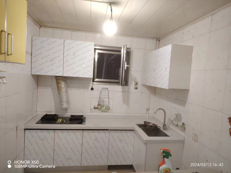 廚房先裝廚房門還是先裝櫥柜(圖1) 廚房先裝廚房門還是先裝櫥柜(圖1)