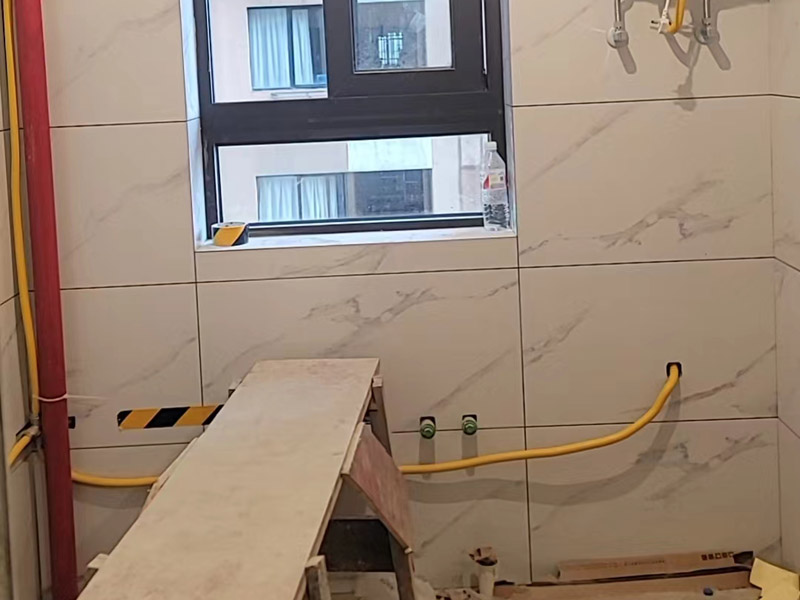 貼瓷磚自己找人還是用瓷磚商家的(圖2) 貼瓷磚自己找人還是用瓷磚商家的(圖2)