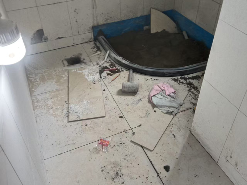 衛(wèi)生間墻角潮濕發(fā)霉？根源分析與3種長效解決方案(圖2)