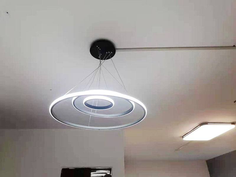 北京過(guò)道安裝筒燈還是射燈？(圖3)